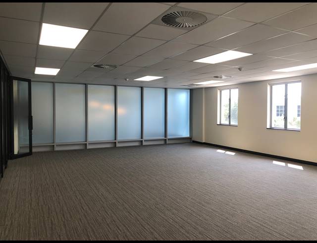 217M² OFFICE TO LET IN SANDHURST